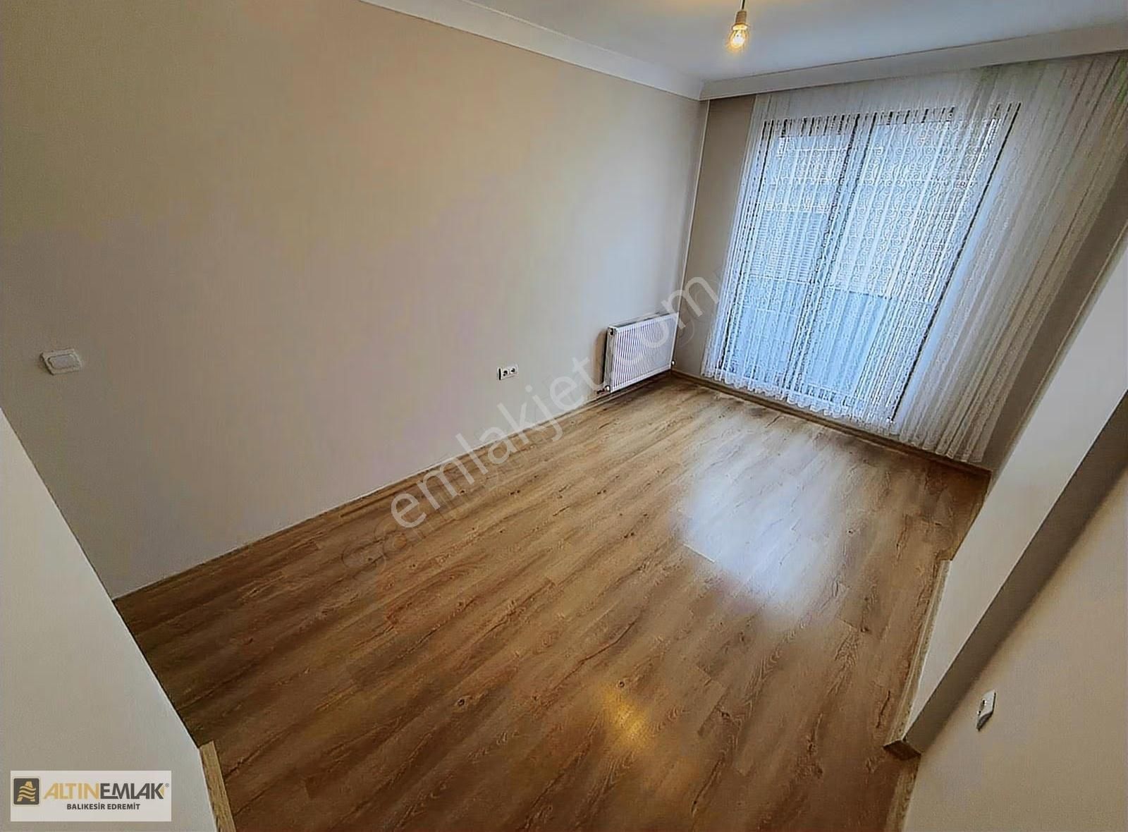 Altınkumda Yeni Binada 2+1 Ebeveyn Banyolu - Görsel 11