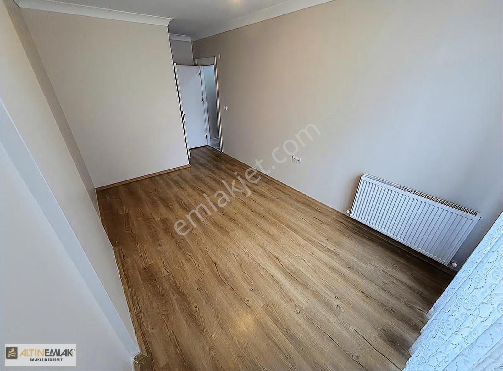 Altınkumda Yeni Binada 2+1 Ebeveyn Banyolu - Görsel 15