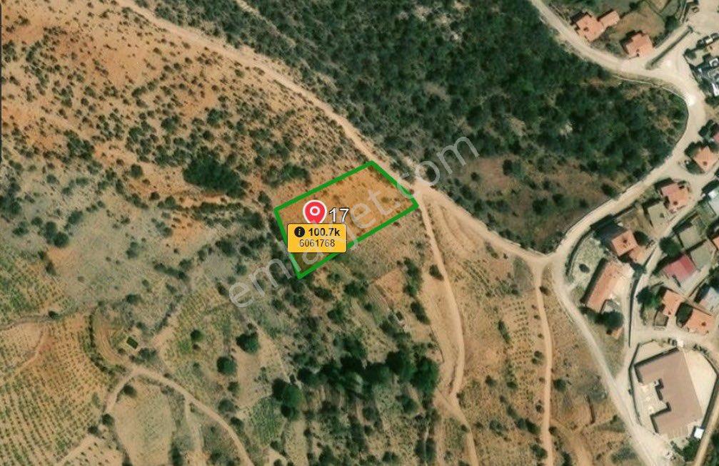 Yatırımcıya Uygun | Köy Yerleşik İçinde | İmar Sınırında | 2.797 M² Köşe Parsel