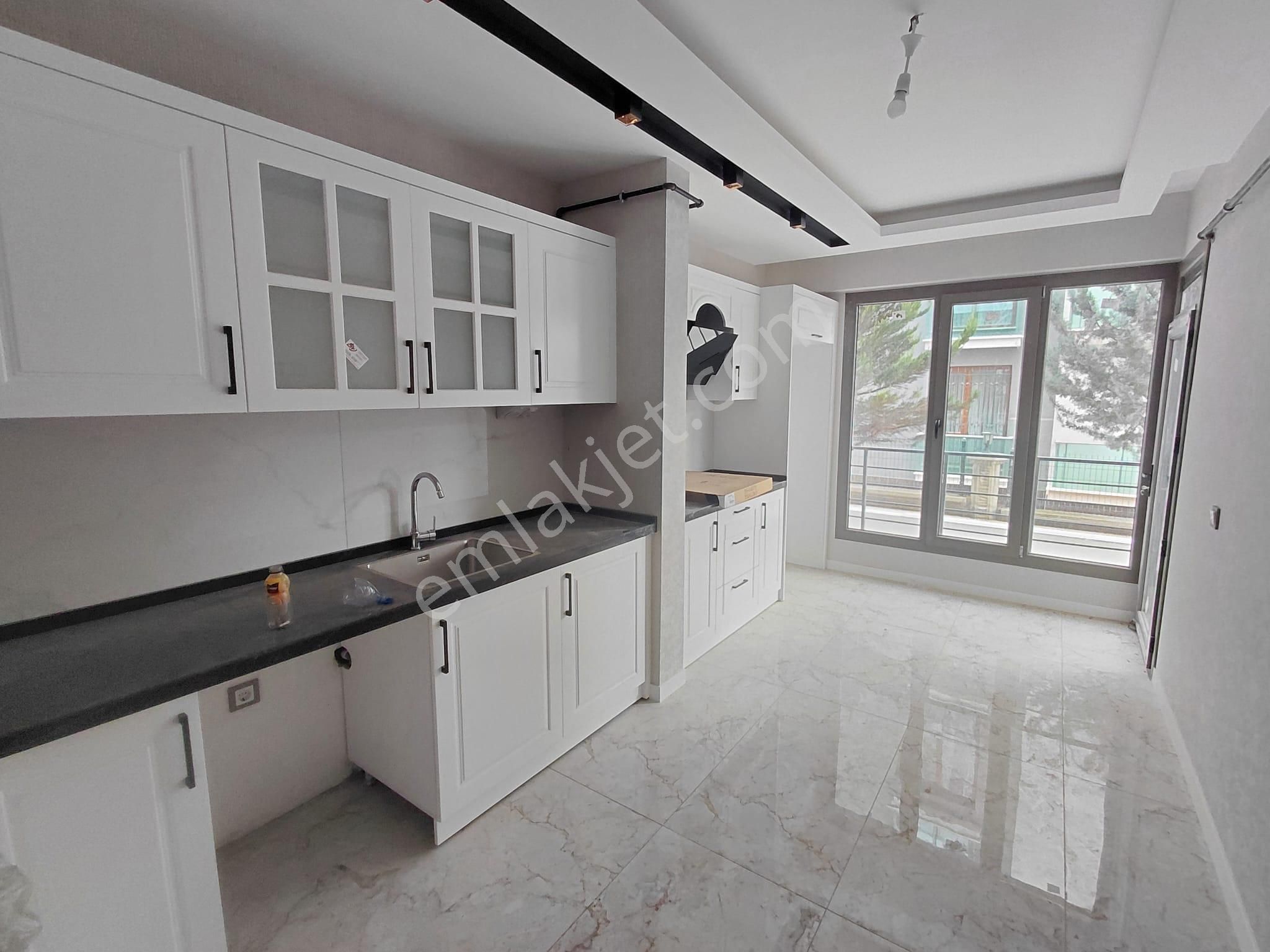 Emrah Çiftci'den Selçuklu Sancak Mahallesi Veysel Karani Caddesi Yanı Satılık 2+1 Lüks Daire - Görsel 7