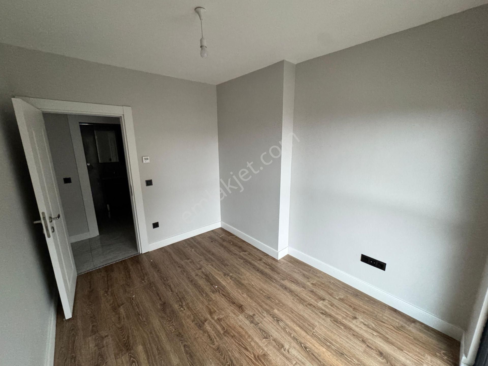 Remax Anı 'dan Yeni Çamlıca Konutları 'nda Kiralık 2+1 Daire - Görsel 17