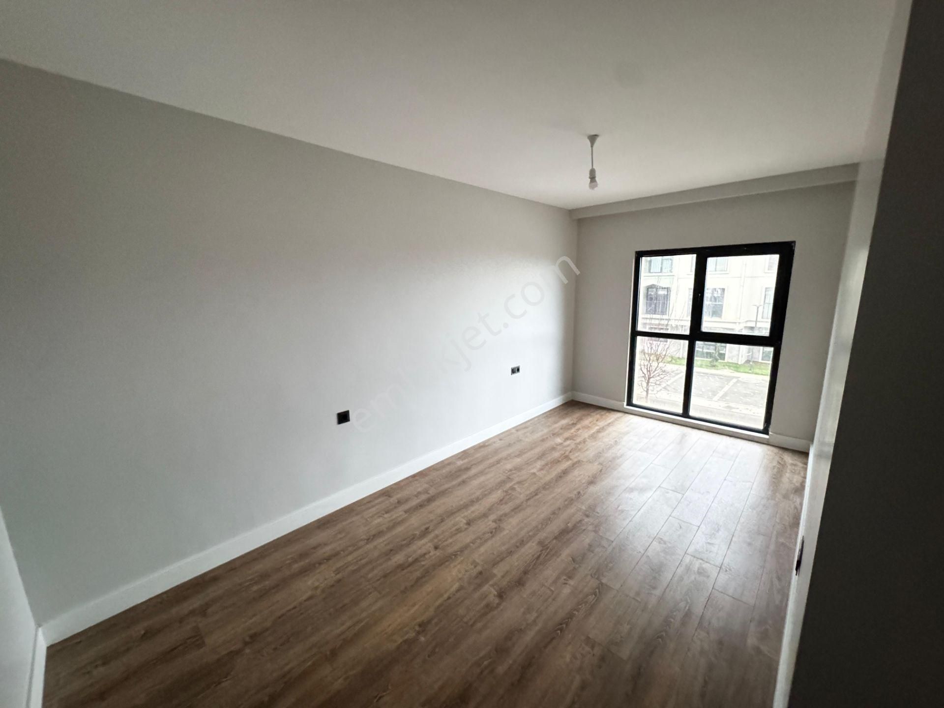 Remax Anı 'dan Yeni Çamlıca Konutları 'nda Kiralık 2+1 Daire - Görsel 21