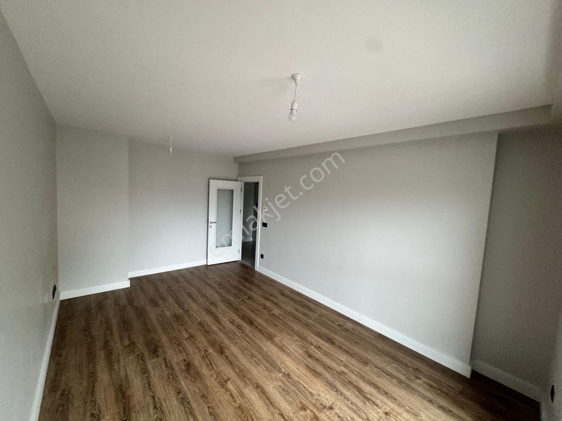 Remax Anı 'dan Yeni Çamlıca Konutları 'nda Kiralık 2+1 Daire - Görsel 9