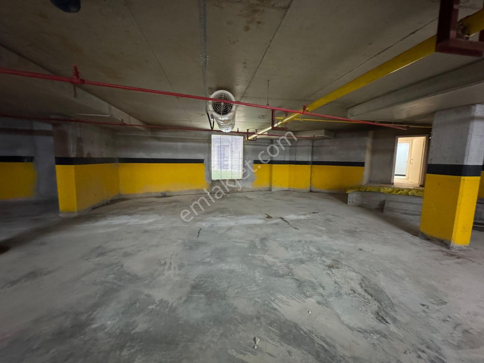 Remax Anı 'dan Yeni Çamlıca Konutları 'nda Kiralık 2+1 Daire - Görsel 27