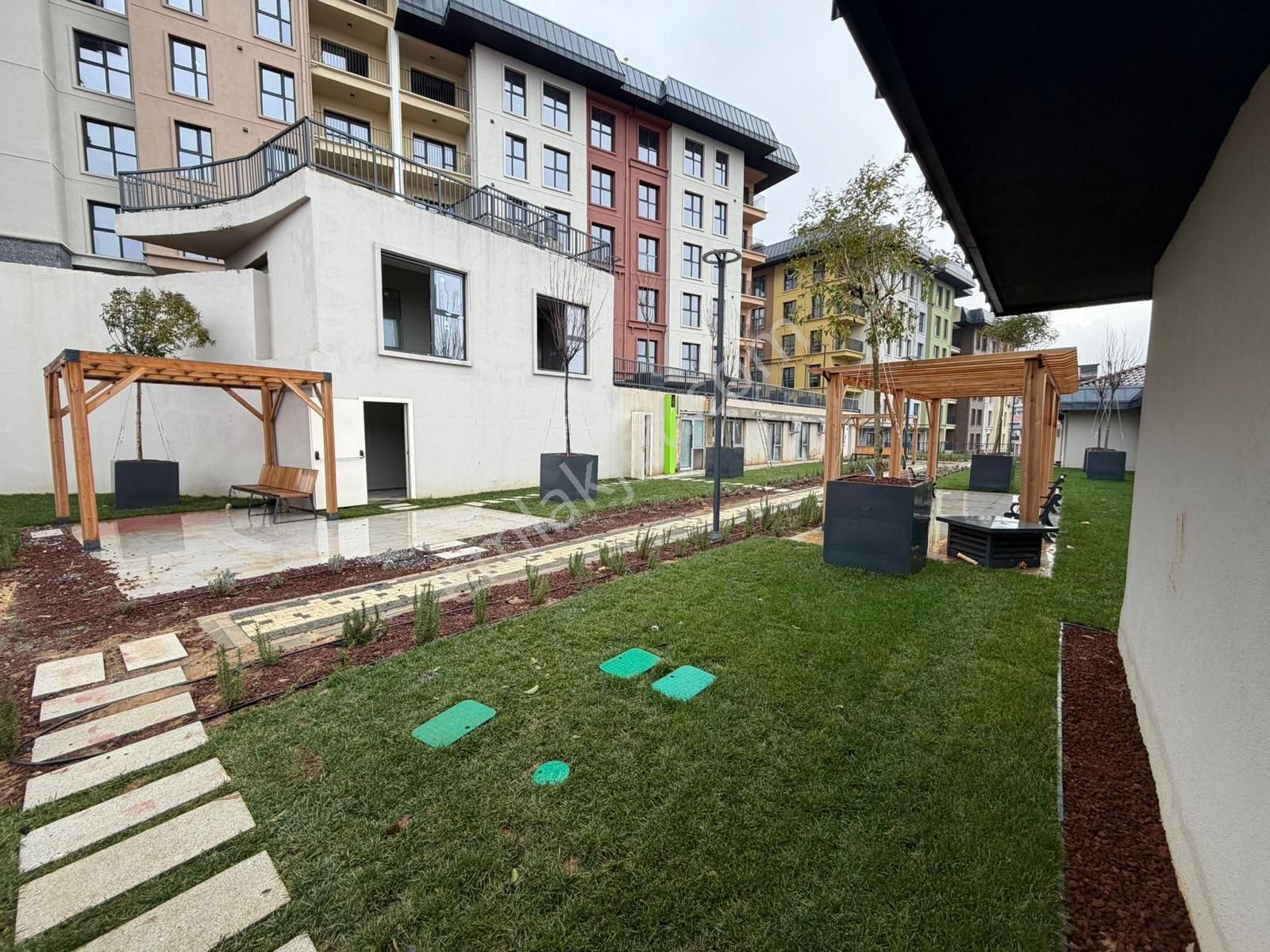 Remax Anı 'dan Yeni Çamlıca Konutları 'nda Kiralık 2+1 Daire - Görsel 26