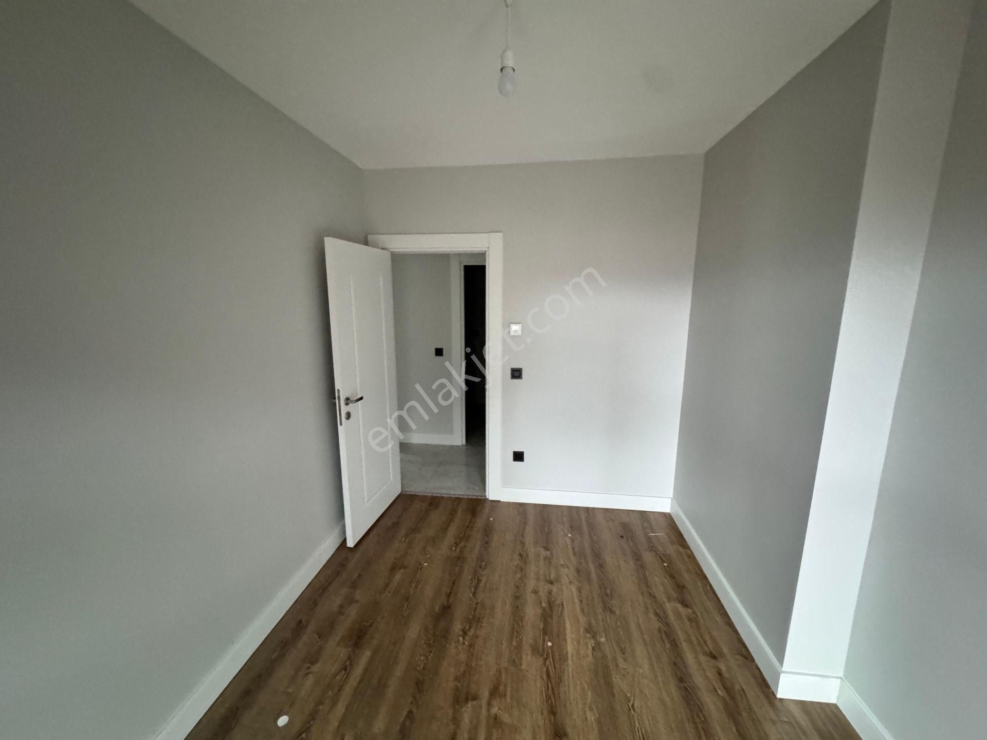 Remax Anı 'dan Yeni Çamlıca Konutları 'nda Kiralık 2+1 Daire - Görsel 16