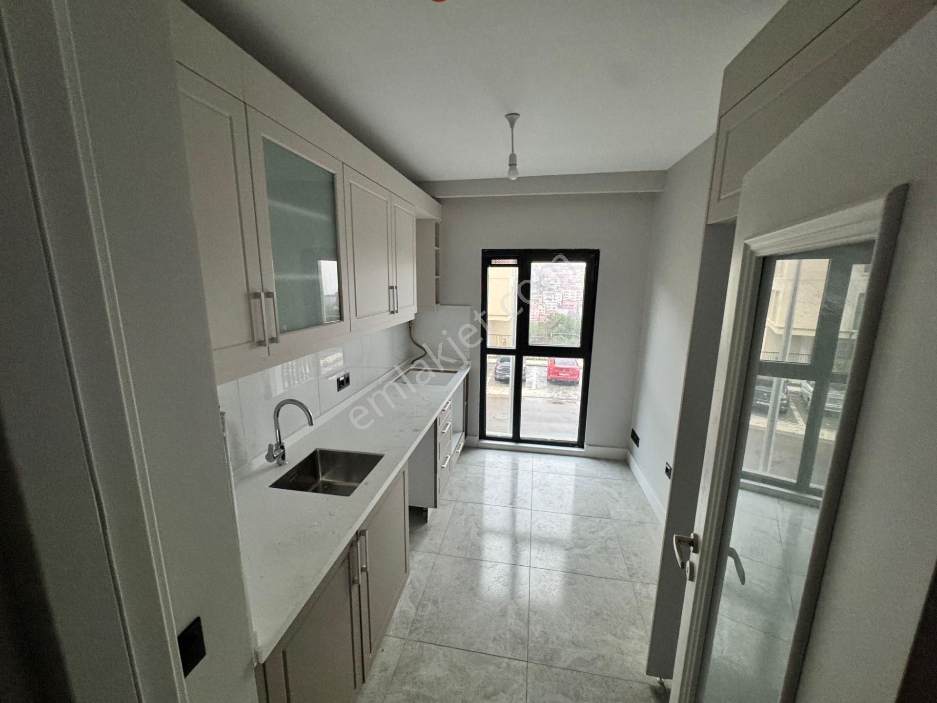 Remax Anı 'dan Yeni Çamlıca Konutları 'nda Kiralık 2+1 Daire - Görsel 10