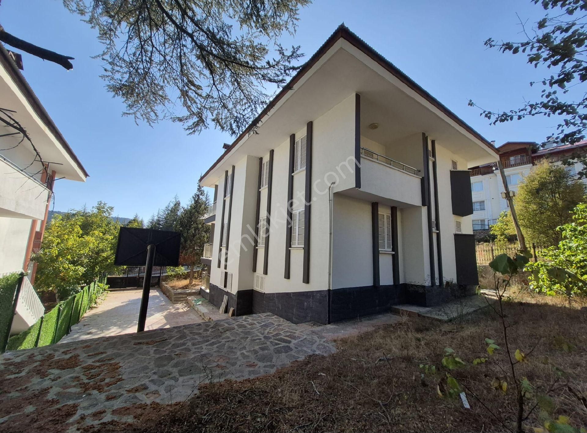 Pozantı Tekir Kahraman Gülek Mevkiinde 5+1 Satılık Triplex - Görsel 13