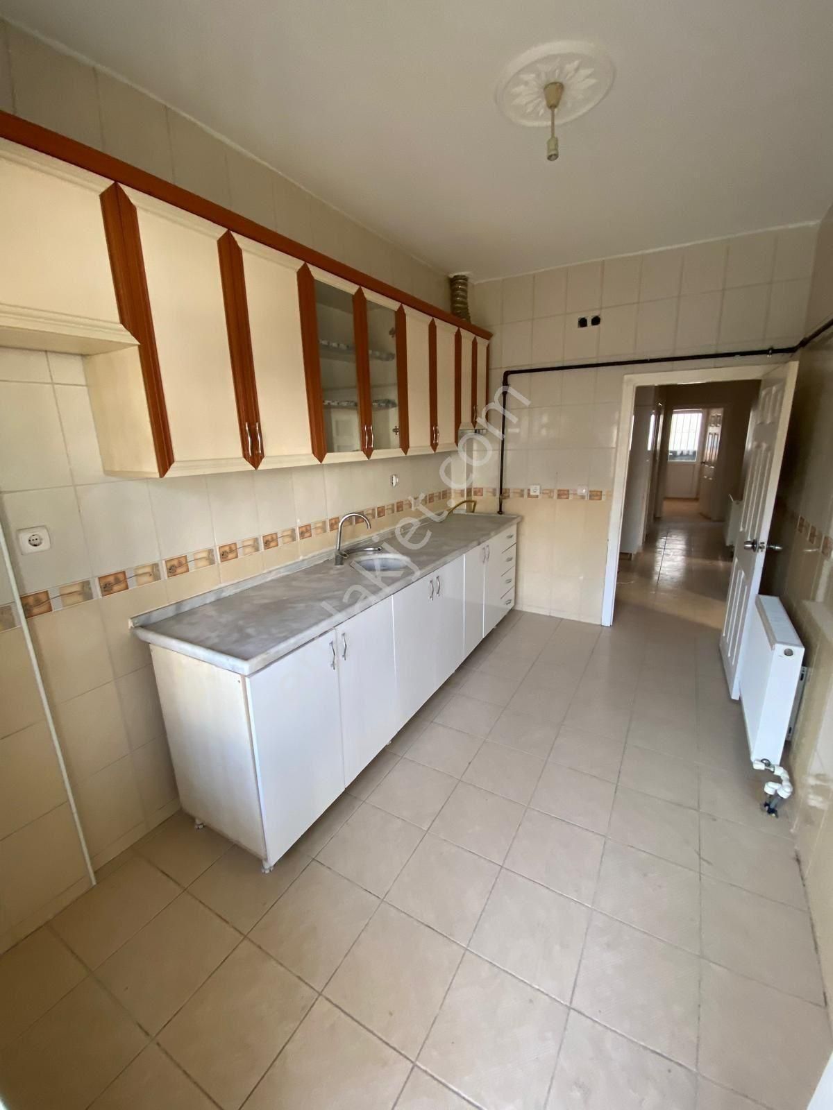 Sincan Pınarbaşı Mah.'de Satılık 3+1 Ön Cephe Yüksek Giriş Daire