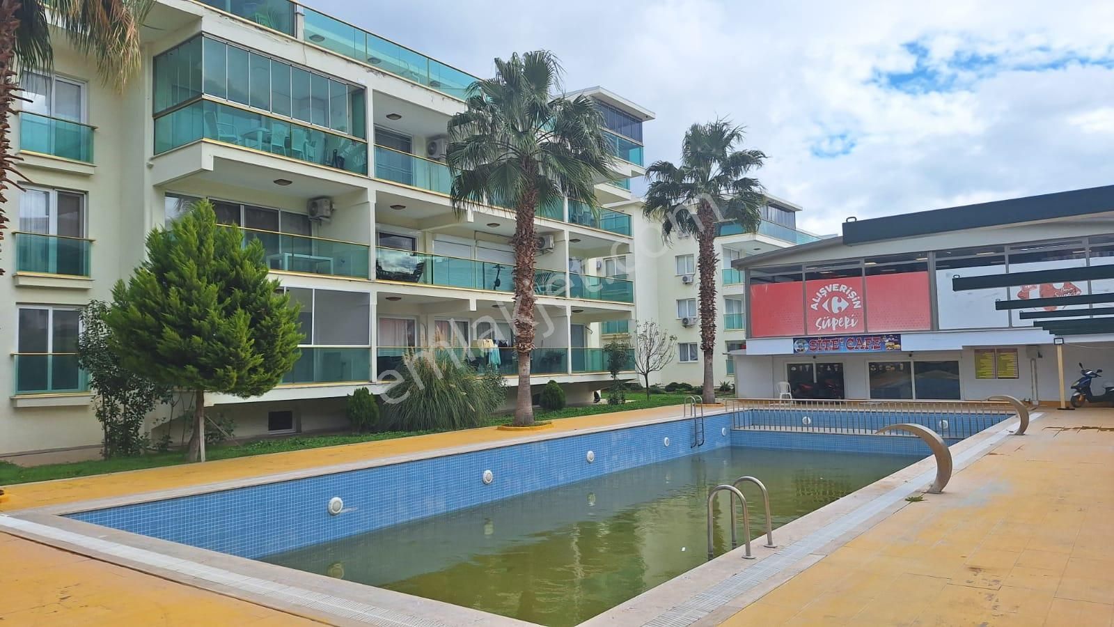 Didimde Altınkum Plajına 800m Mesafede Havuzlu Site İçerisinde 3+1 Ön Cepheli Teraslı Kat Dublexi