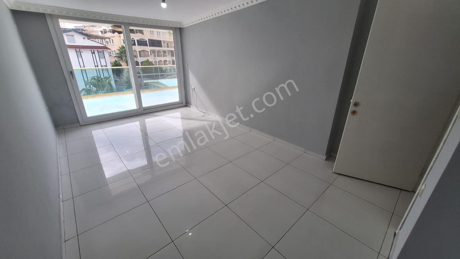 Didimde Altınkum Plajına 800m Mesafede Havuzlu Site İçerisinde 3+1 Ön Cepheli Teraslı Kat Dublexi - Görsel 20