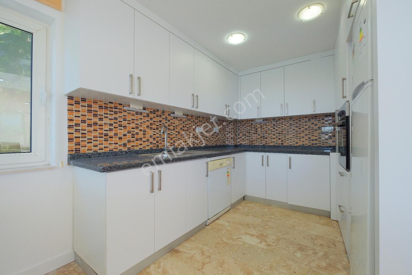 Kemer, Çok İyi Konumda, Eşsiz Mimarili, Tam Müstakil Lüks Villa - Görsel 11