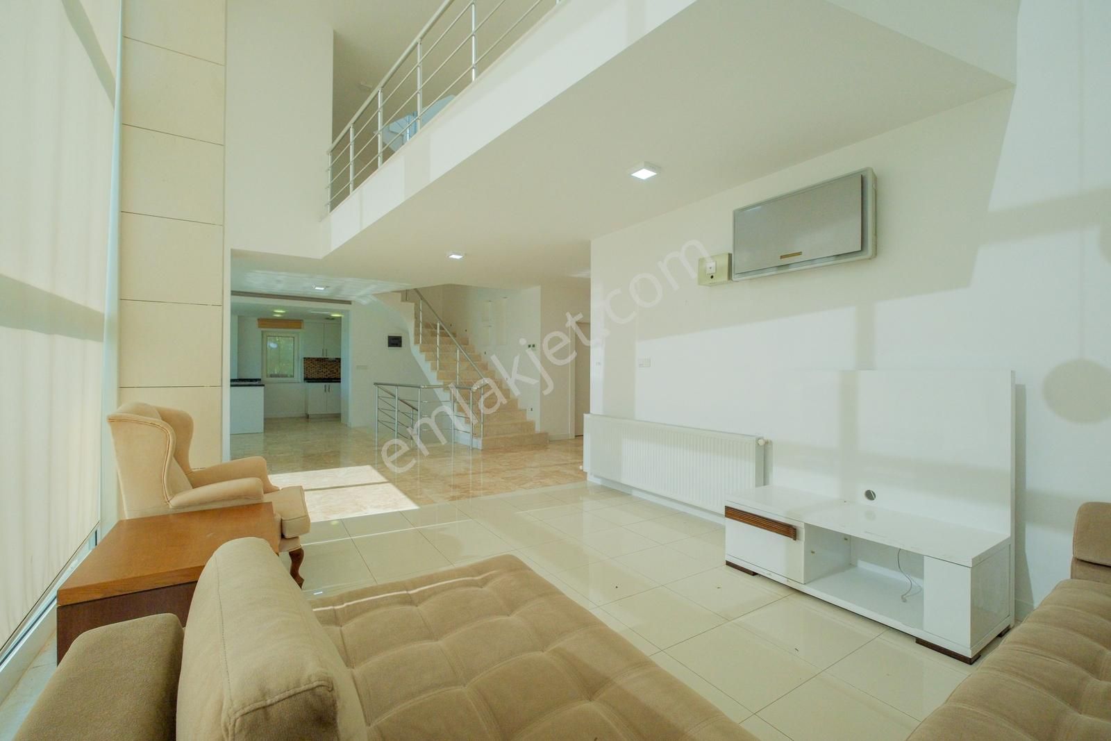 Kemer, Çok İyi Konumda, Eşsiz Mimarili, Tam Müstakil Lüks Villa - Görsel 9