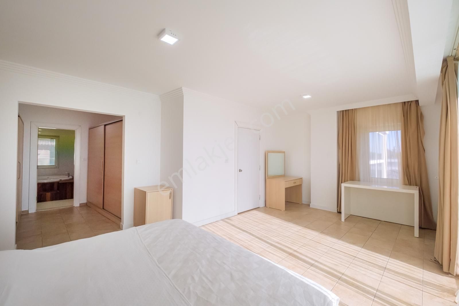 Kemer, Çok İyi Konumda, Eşsiz Mimarili, Tam Müstakil Lüks Villa - Görsel 23