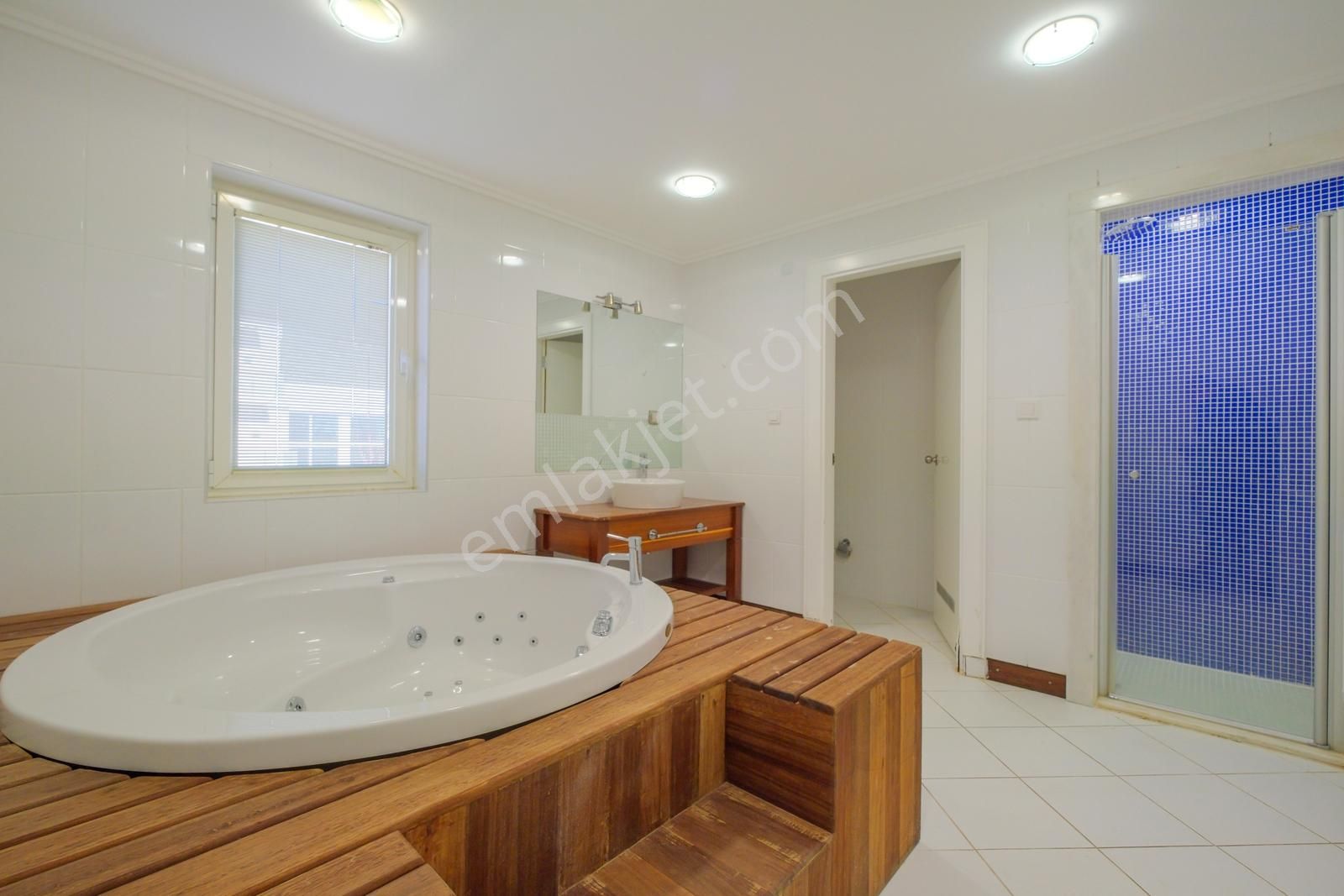 Kemer, Çok İyi Konumda, Eşsiz Mimarili, Tam Müstakil Lüks Villa - Görsel 24