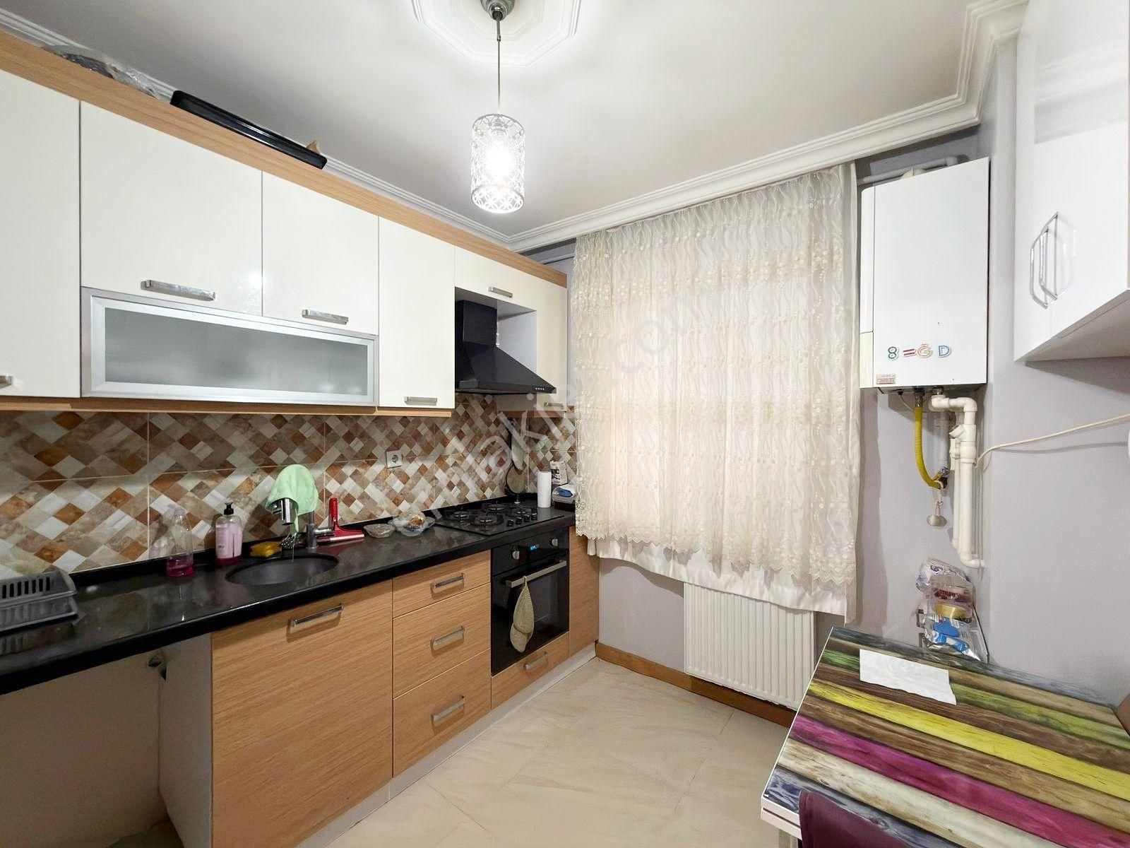 Salih Emlak 'tan Metro, E5 Yakını 2+1 Kredili Düz Giriş Daire - Görsel 4
