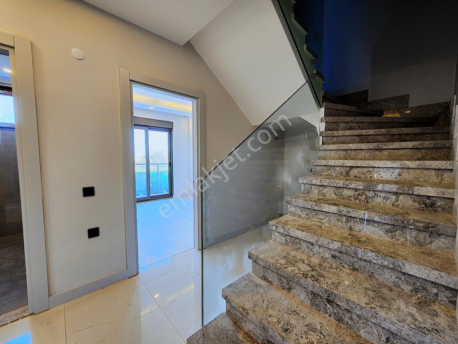 4+1,müstakil Kullanımlı Havuzlu, Bahçeli 250 M2 Lux İkiz Villa - Görsel 34