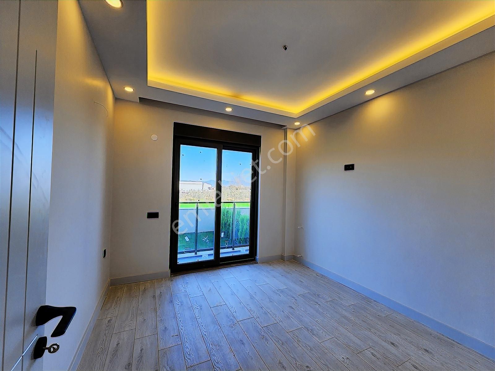 4+1,müstakil Kullanımlı Havuzlu, Bahçeli 250 M2 Lux İkiz Villa - Görsel 17