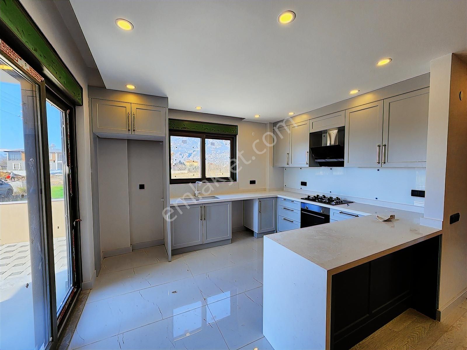 4+1,müstakil Kullanımlı Havuzlu, Bahçeli 250 M2 Lux İkiz Villa - Görsel 13