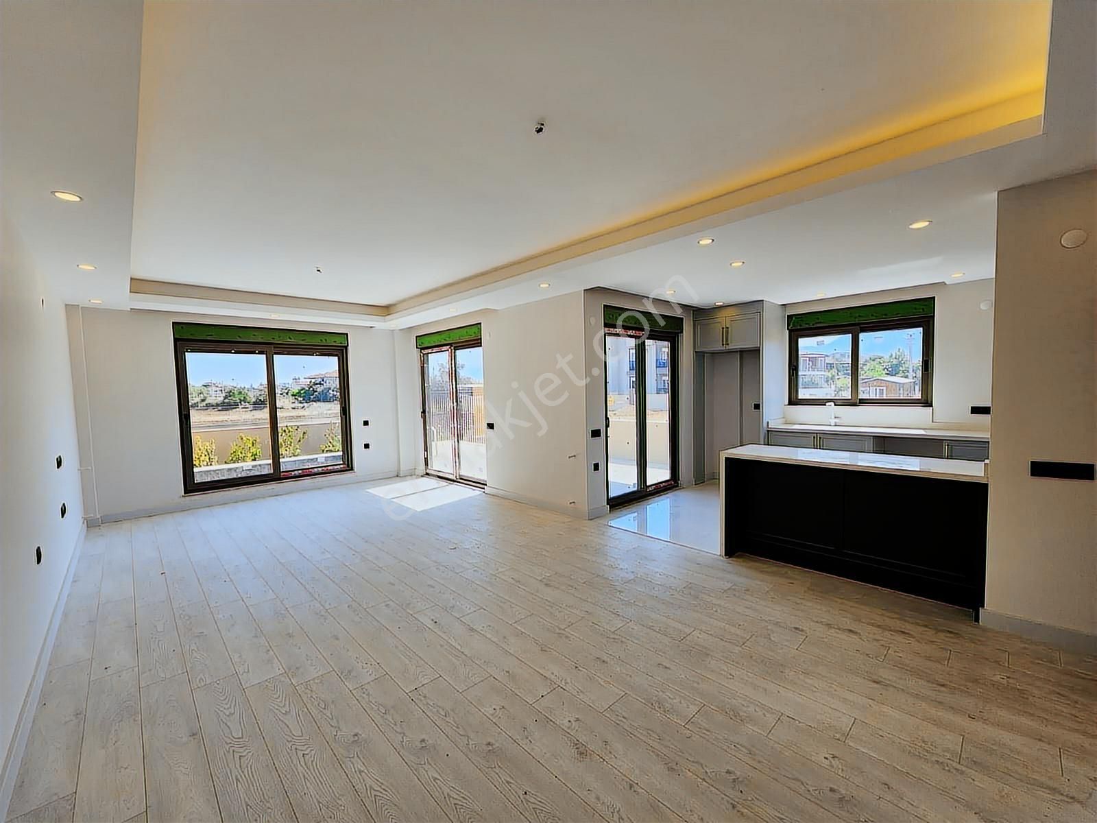 4+1,müstakil Kullanımlı Havuzlu, Bahçeli 250 M2 Lux İkiz Villa - Görsel 11