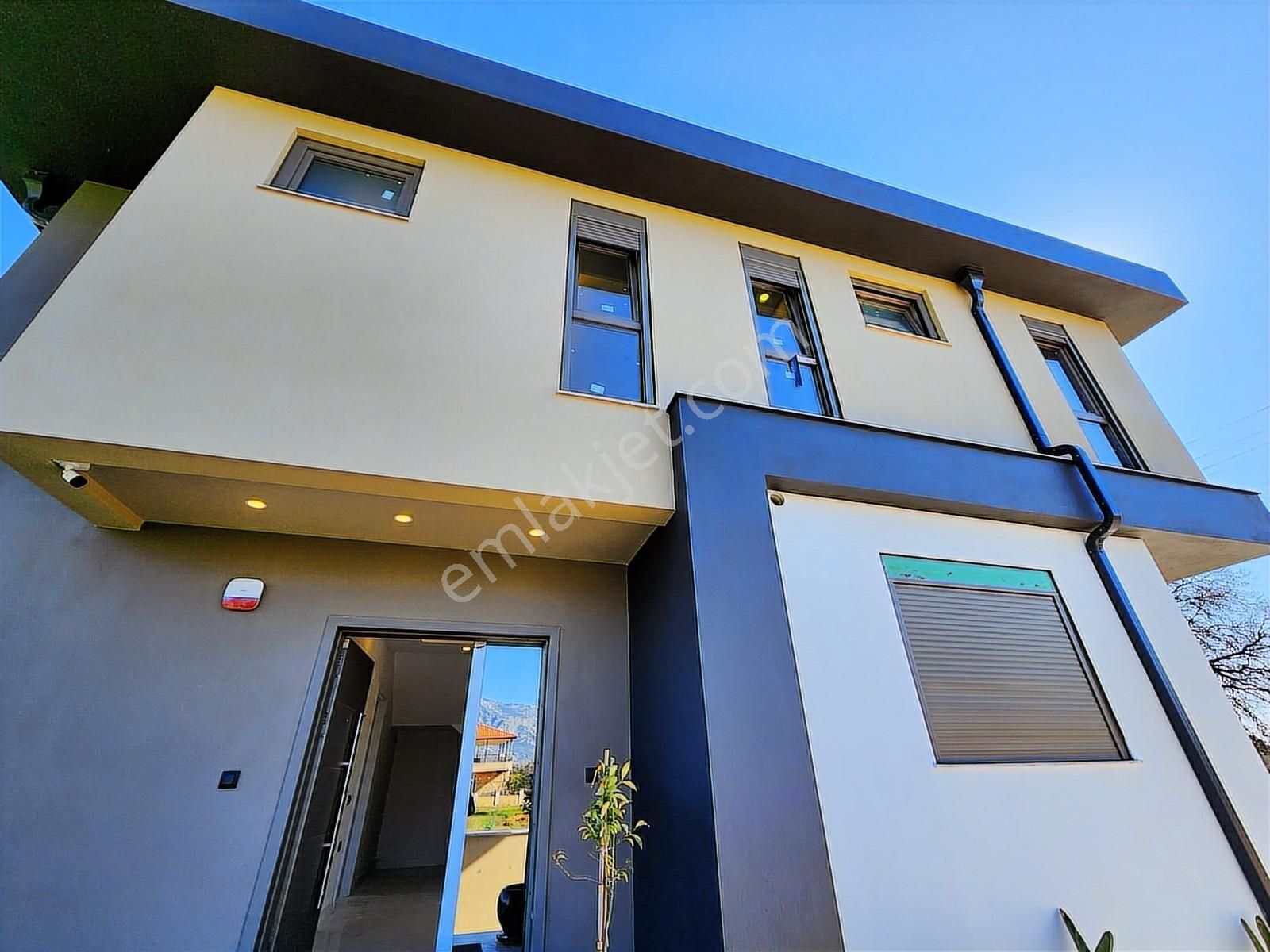 4+1,müstakil Kullanımlı Havuzlu, Bahçeli 250 M2 Lux İkiz Villa - Görsel 4