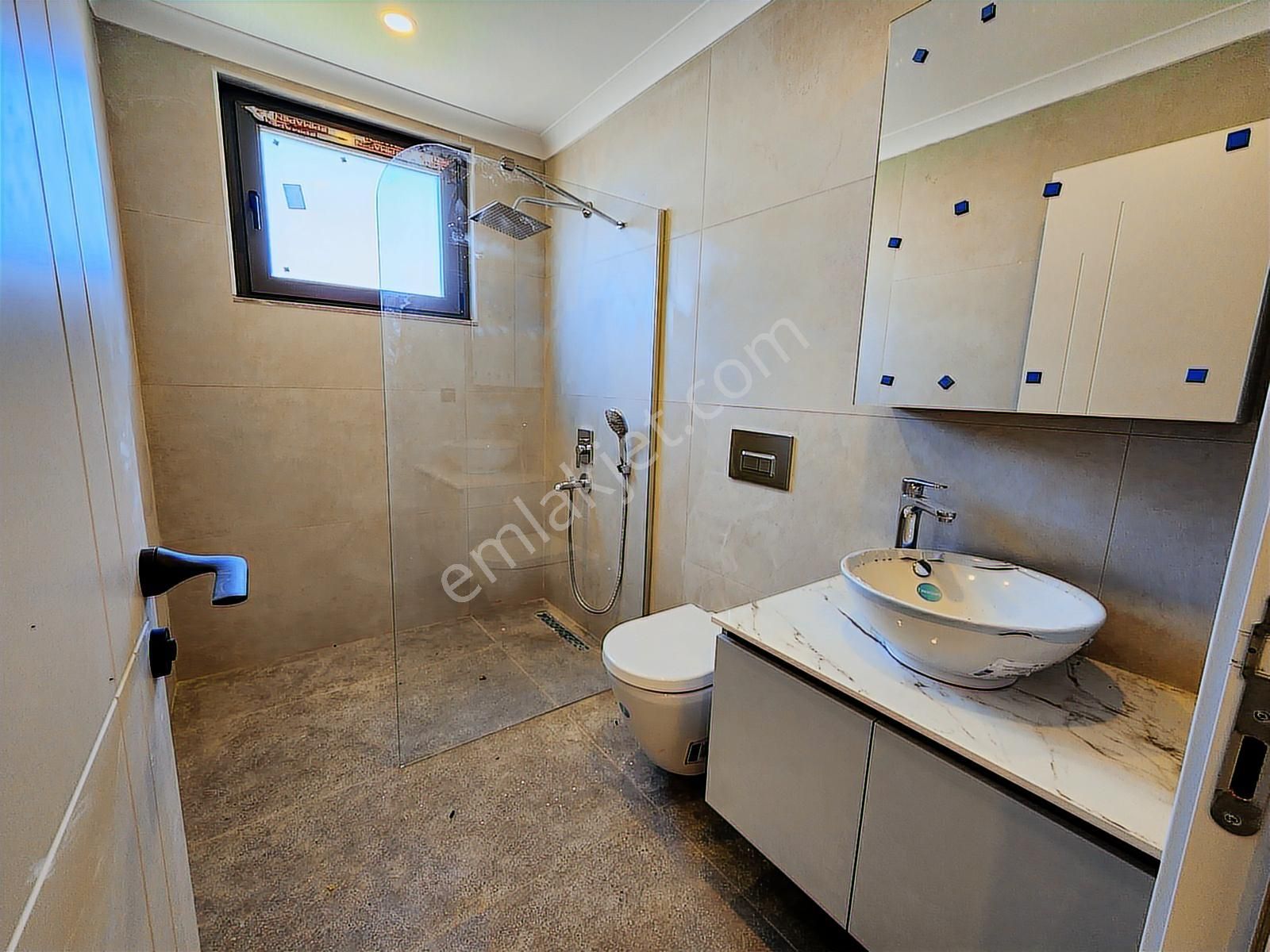 4+1,müstakil Kullanımlı Havuzlu, Bahçeli 250 M2 Lux İkiz Villa - Görsel 16