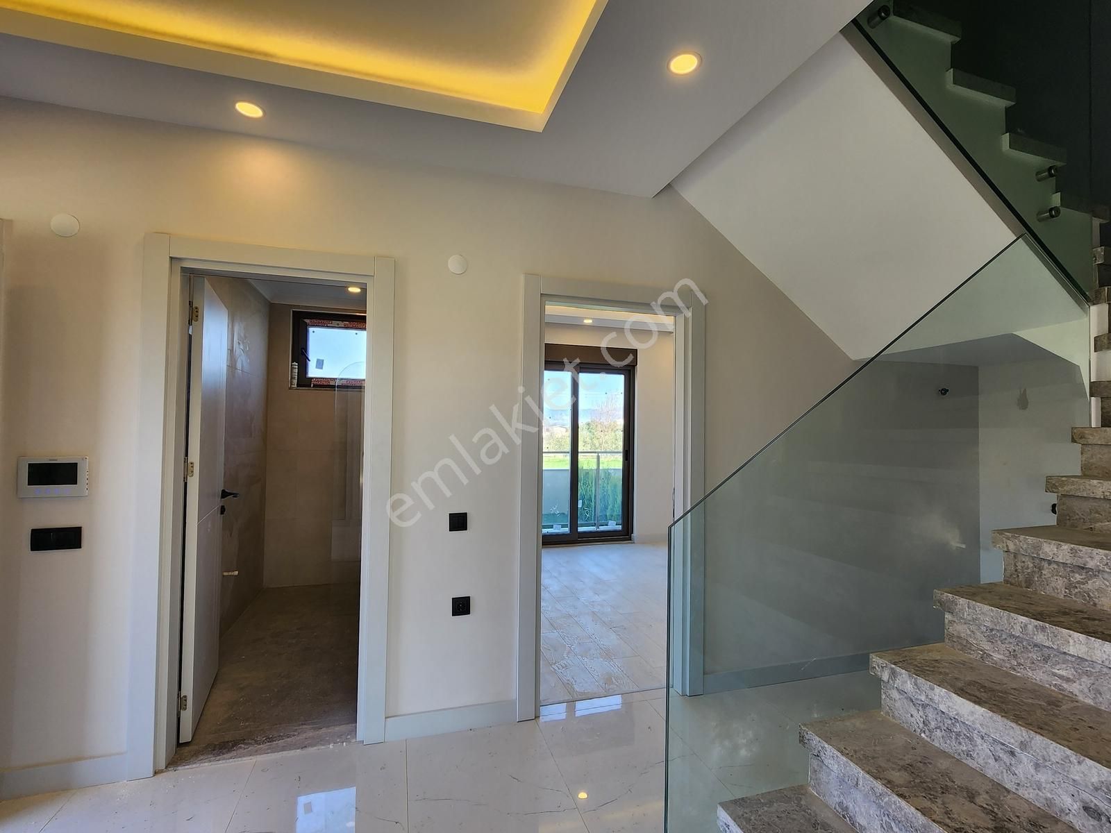 4+1,müstakil Kullanımlı Havuzlu, Bahçeli 250 M2 Lux İkiz Villa - Görsel 22