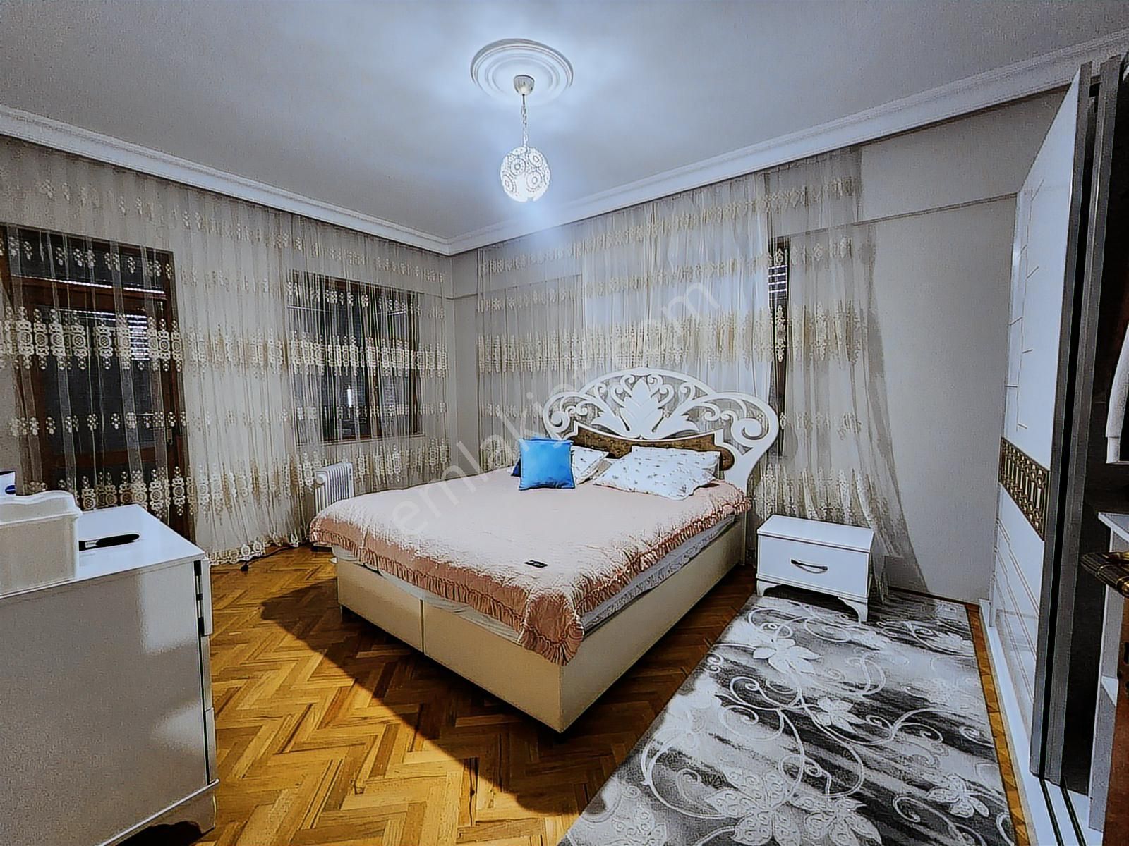 Şirinyalı'da 3. Katta Geniş 3+1 Gkb Cepheli 165 M2 Satılık Daire - Görsel 6