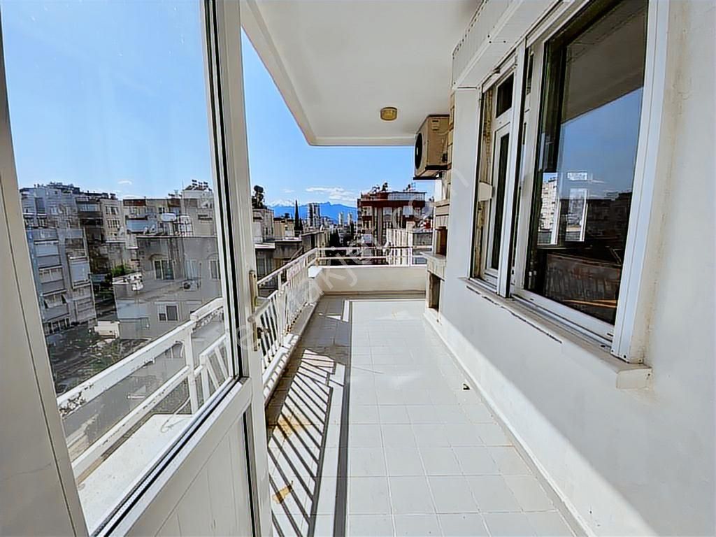 Yeşilbahçe'de 3+1 Satılık Ferah Daire - Görsel 26