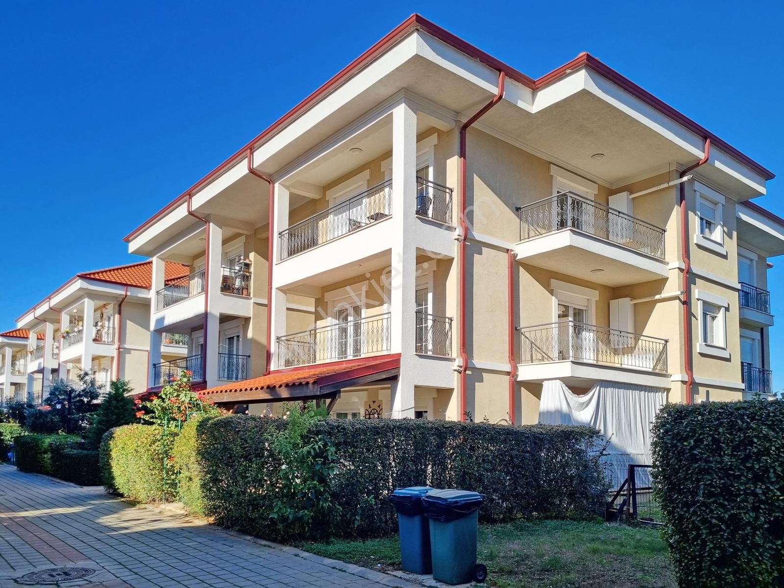 Vali Konakları 1 - Arakat Ve Doğalgazlı, Geniş 3+1 Daire