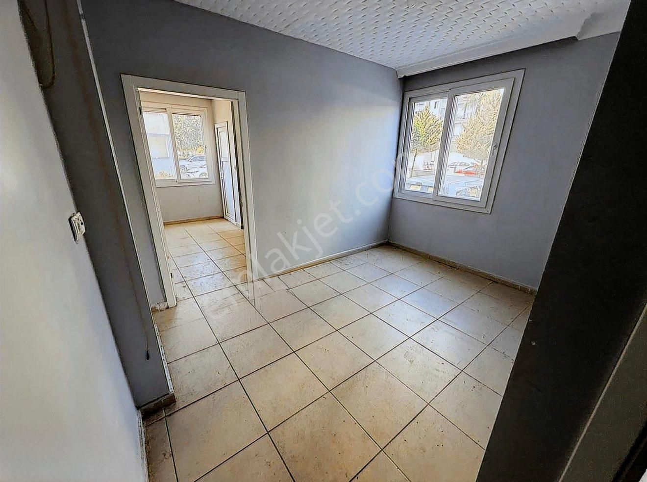 Gürselpaşa’da 7/24 Güvenlikli Havuzlu Sitede 2+1 Kiralık Daire - Görsel 2