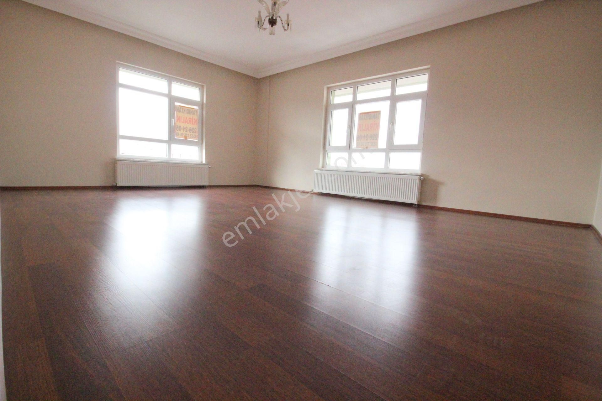 Hemdem Gayrimenkul'den Topçu'da 14.cadde Yanı Sitede 3+1 Kıralık Daire - Görsel 17