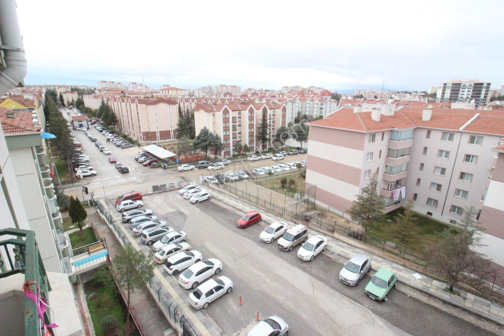 Hemdem Gayrimenkul'den Topçu'da 14.cadde Yanı Sitede 3+1 Kıralık Daire - Görsel 8