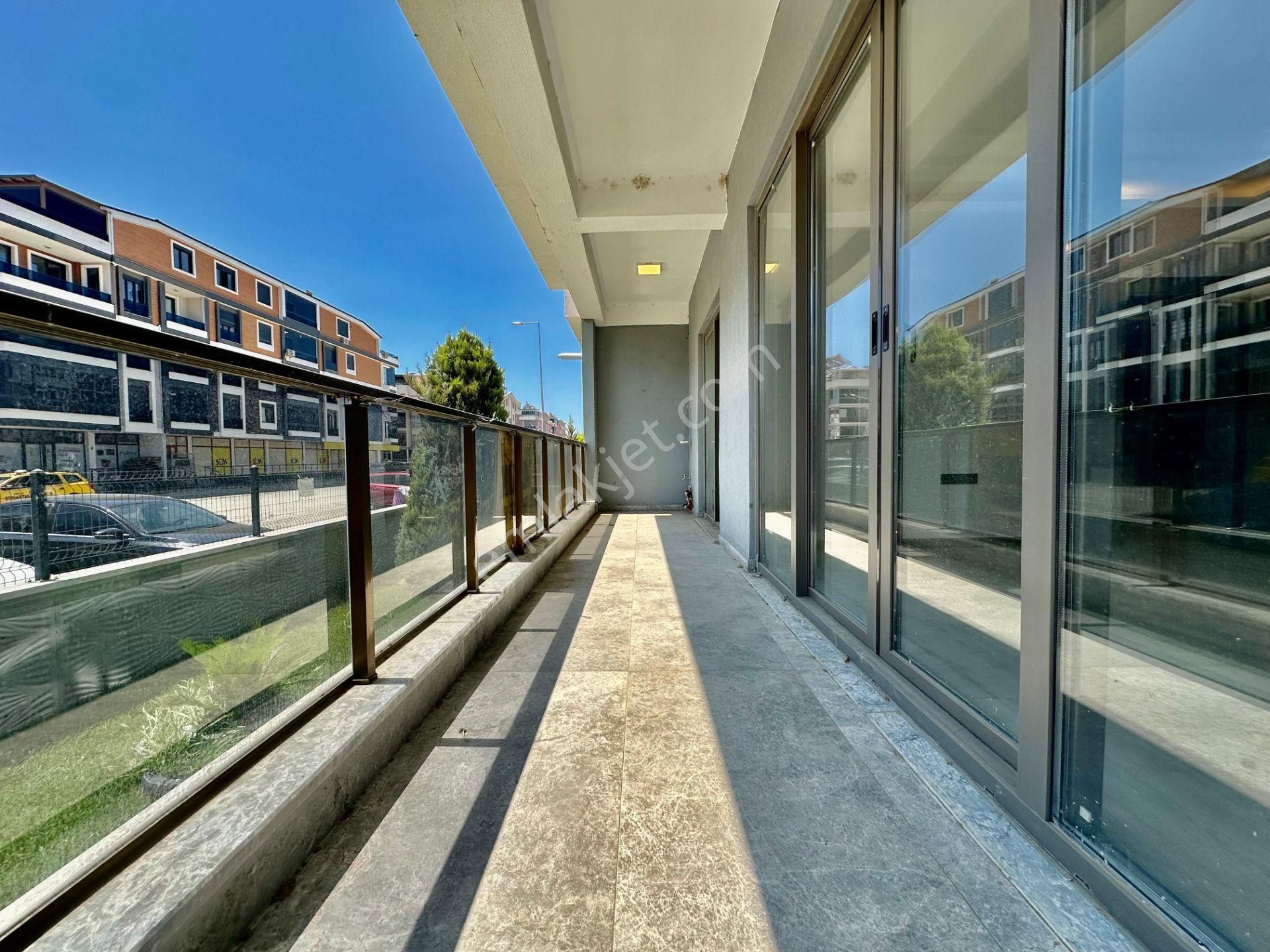 ꧁ay Emlak'tan꧂akçay'da Müstakil Tadında Ön Cephe Ebeveyn Banyolu Satılık 2+1 Ultra Lüks Daire - Görsel 9