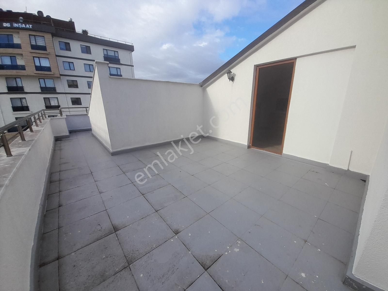 Sıfır___butik Sitede_spor Alanı _kapalı Garajlı___teraslı Dublex - Görsel 32
