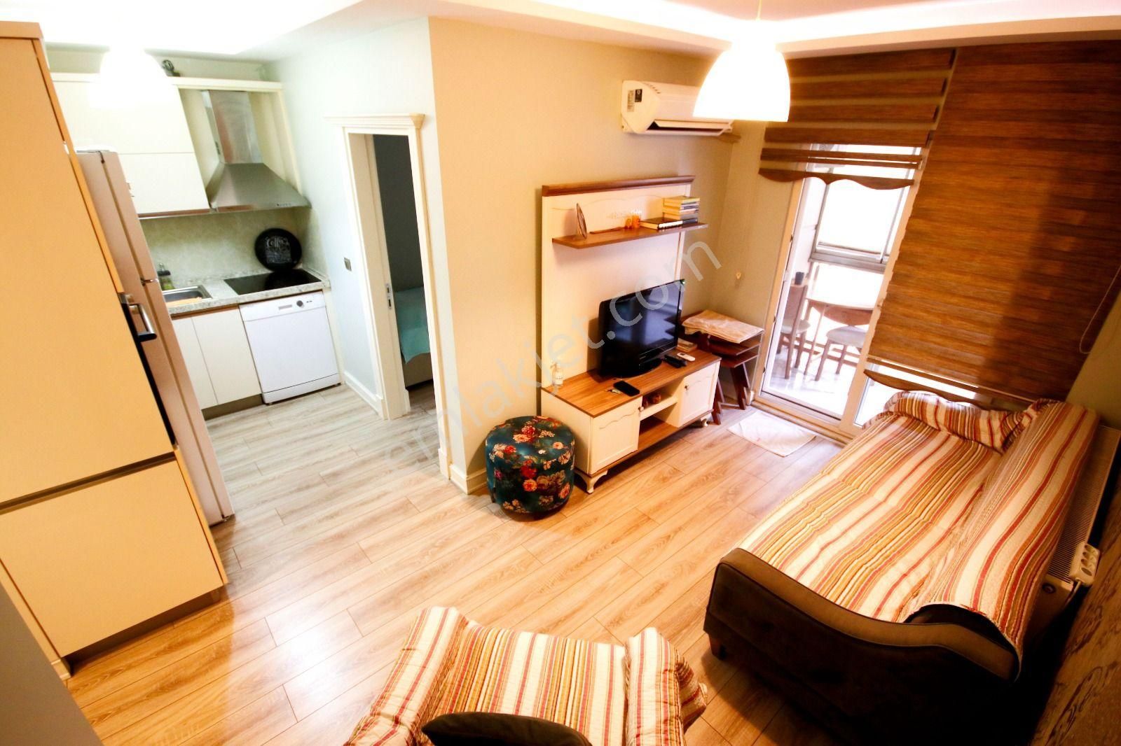 ꧁ay Emlaktan꧂akçay'da Arakat Yüzme Havuzlu Güvenlikli Kapalı Otoparklı Satılık 1+1 Ultra Lüx Daire - Görsel 4