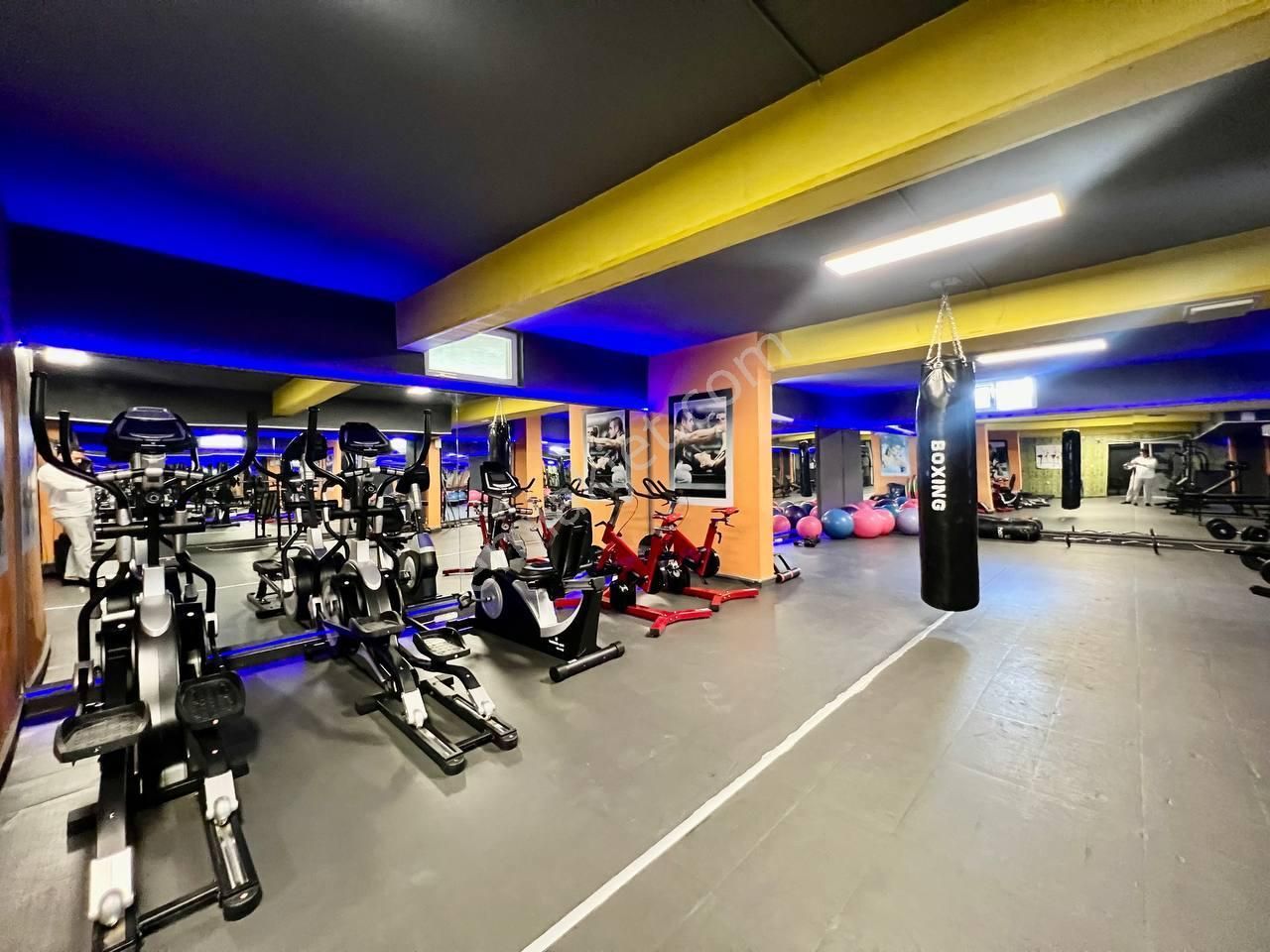 ꧁ay Emlaktan꧂akçay'da Arakat Yüzme Havuzlu Güvenlikli Kapalı Otoparklı Satılık 1+1 Ultra Lüx Daire - Görsel 33