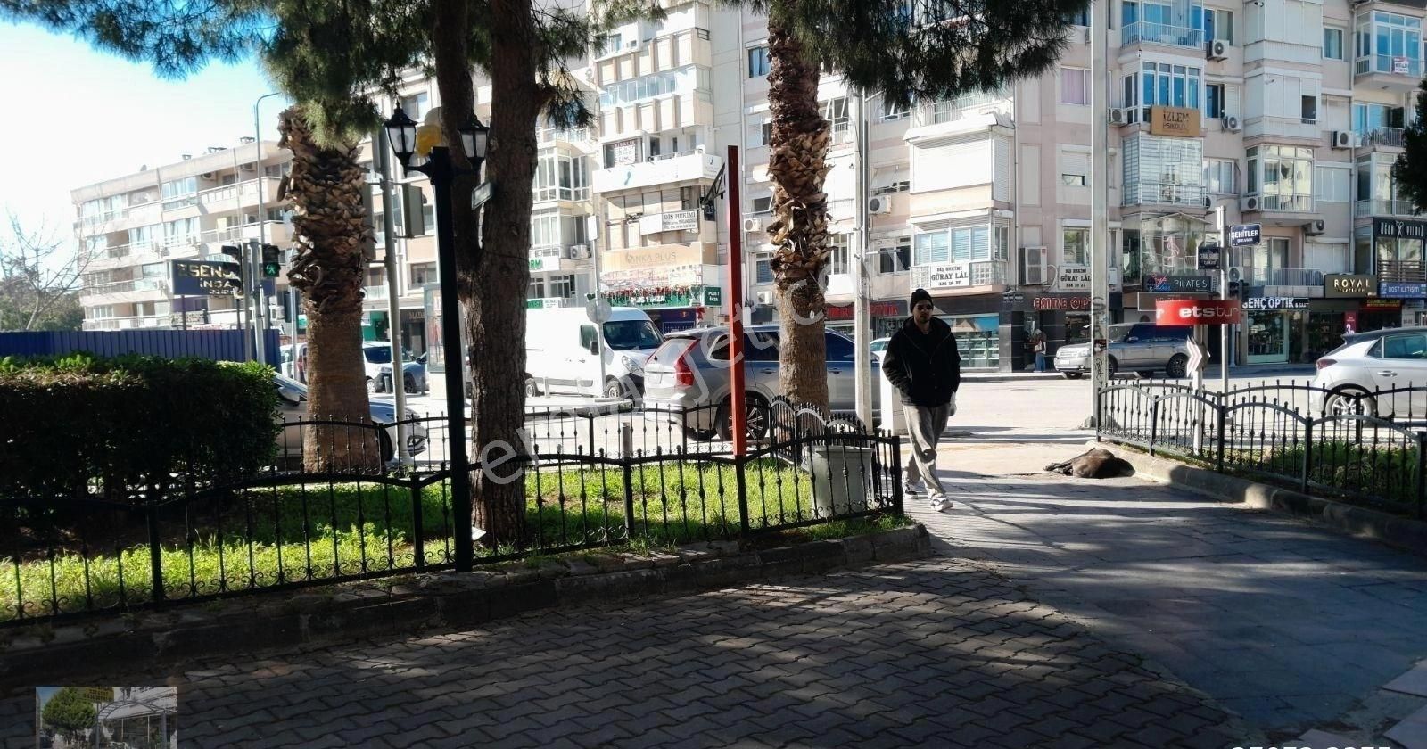 Bostanlı Merkezde İzmir,in En Değerli Yerinde Köşe Dükkan - Görsel 13