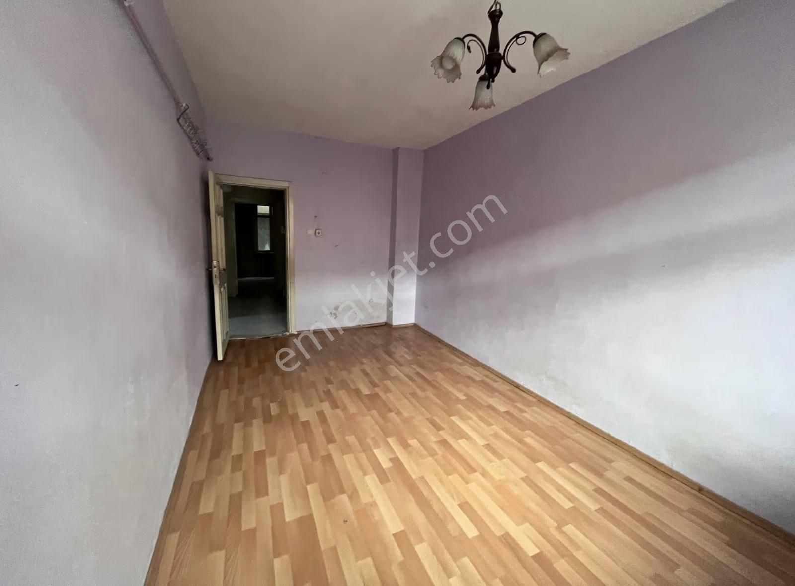 Savaş Emlak'tan Kiralık 2+1 Daire 2.kat Doğalgaz Sobalı - Görsel 2