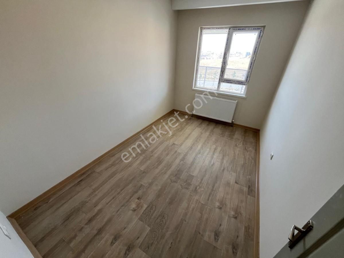 Sincan Saraycık Mh 4+1 Asansörlü E.banyolu Ara Katta Sıfır Daire - Görsel 12