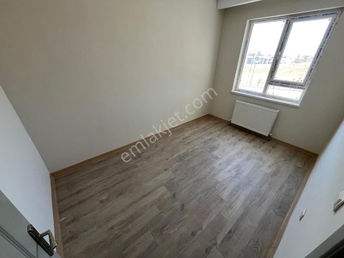 Sincan Saraycık Mh 4+1 Asansörlü E.banyolu Ara Katta Sıfır Daire - Görsel 16