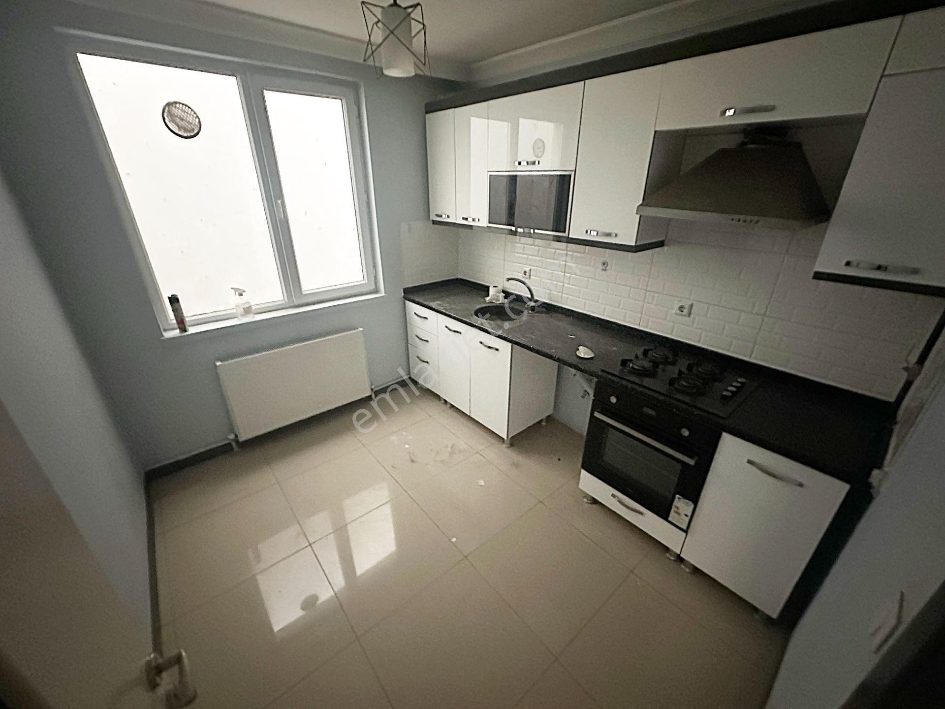 Cihan'dan Etlik Şehir Hastanesine Tek Vasıta Yapılı Kiralık 3+1