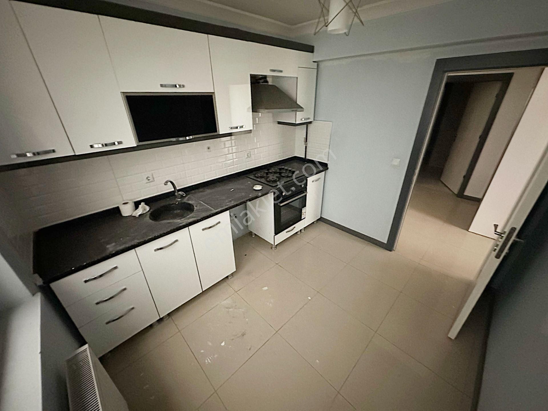 Cihan'dan Etlik Şehir Hastanesine Tek Vasıta Yapılı Kiralık 3+1 - Görsel 3