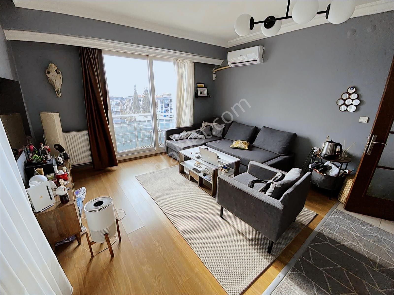 Adatepede Önü Açık Satılık 2+1 Doğalgazlı Balkonlu Ev