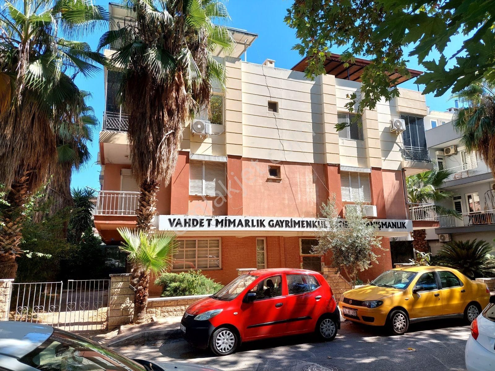 The Marmara Hotel Karşısı Satılık Bahçe Katı 2+1 Daire