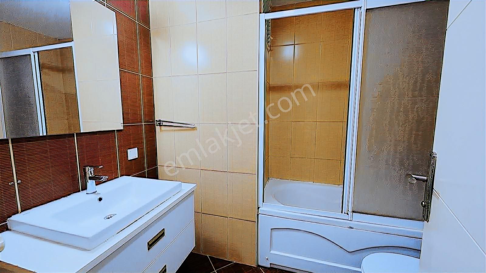 İnnovia 2'de Çarşı Blok Eşyalı Kiralık 1+1 Daire - Görsel 2