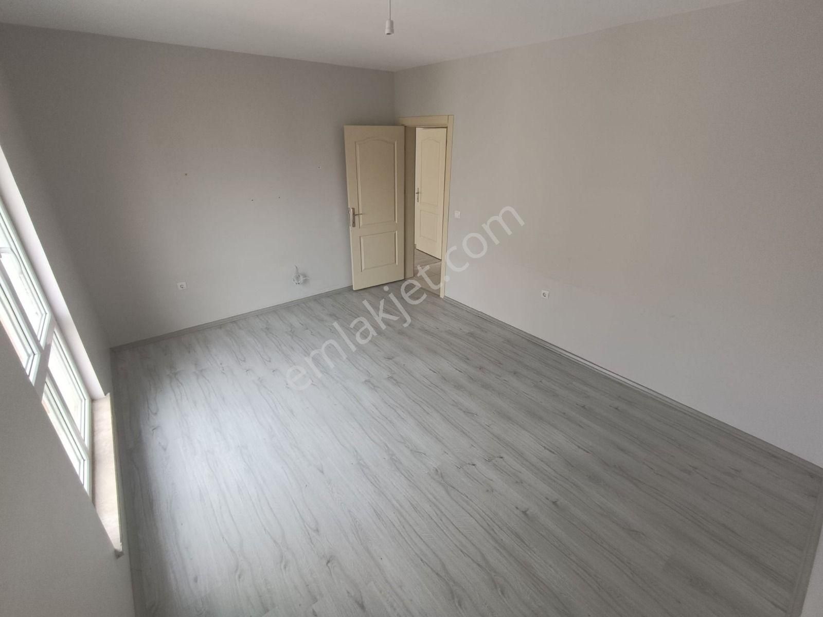 Yükseltepe Mah Satılık 2+1 Site İçinde Güvenlikli Geniş Ferah Daire 2 Kat - Görsel 11