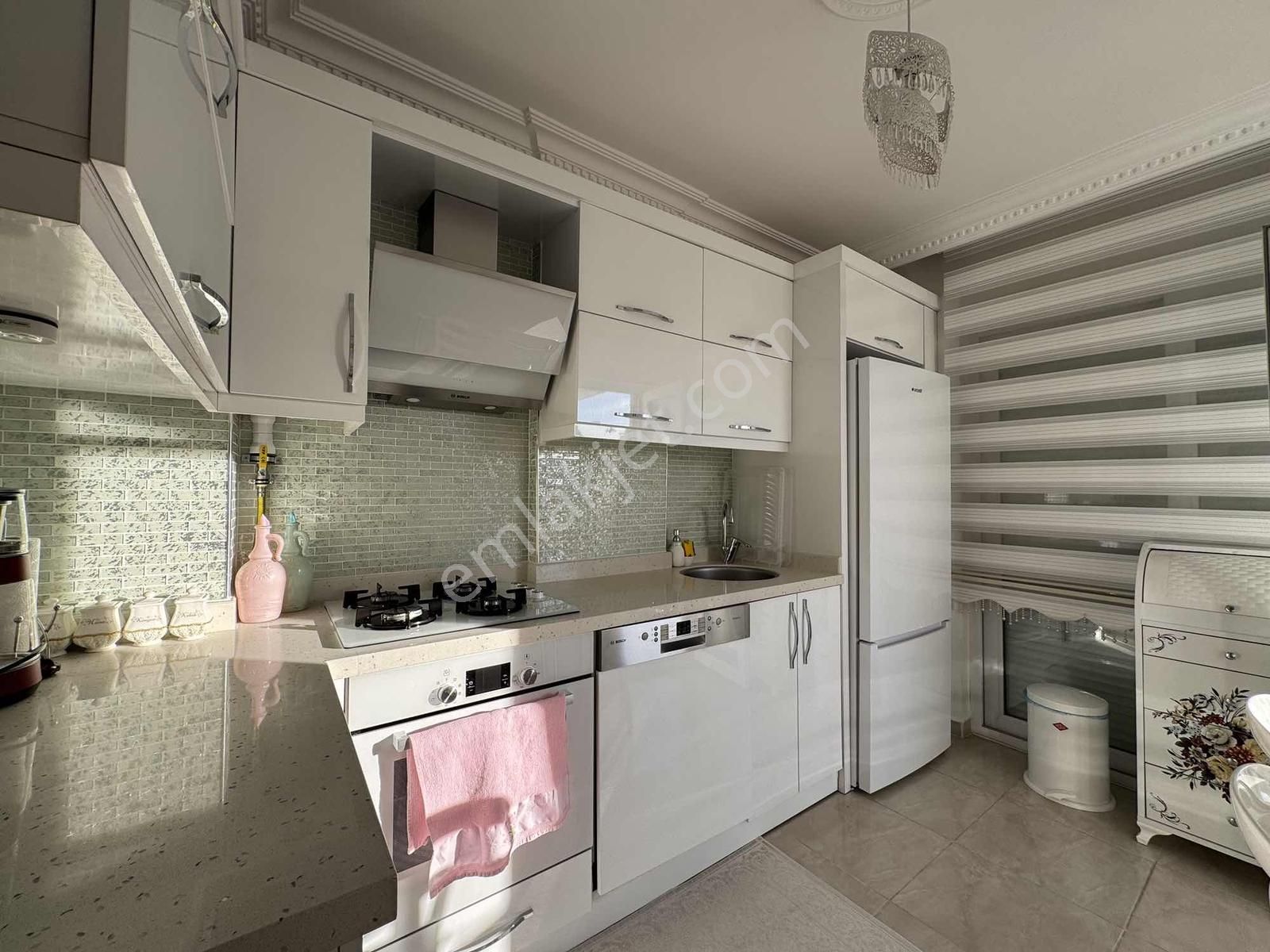 Merkezi Konum Havuzlu Site Doğalgazlı Bakımlı 3+2 Satılık Daire! - Görsel 16