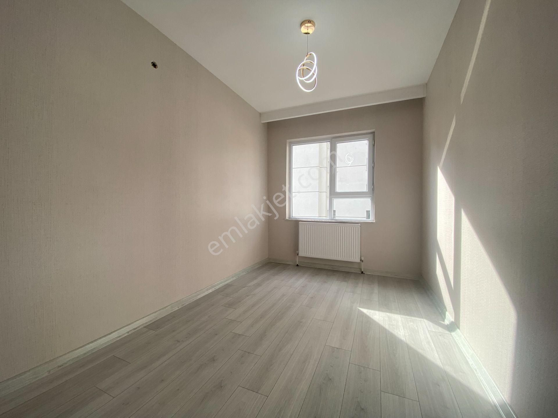 Nasip'ten Site İçersinde Teras Balkonlu Çift Banyolu 4+1 Daire - Görsel 24