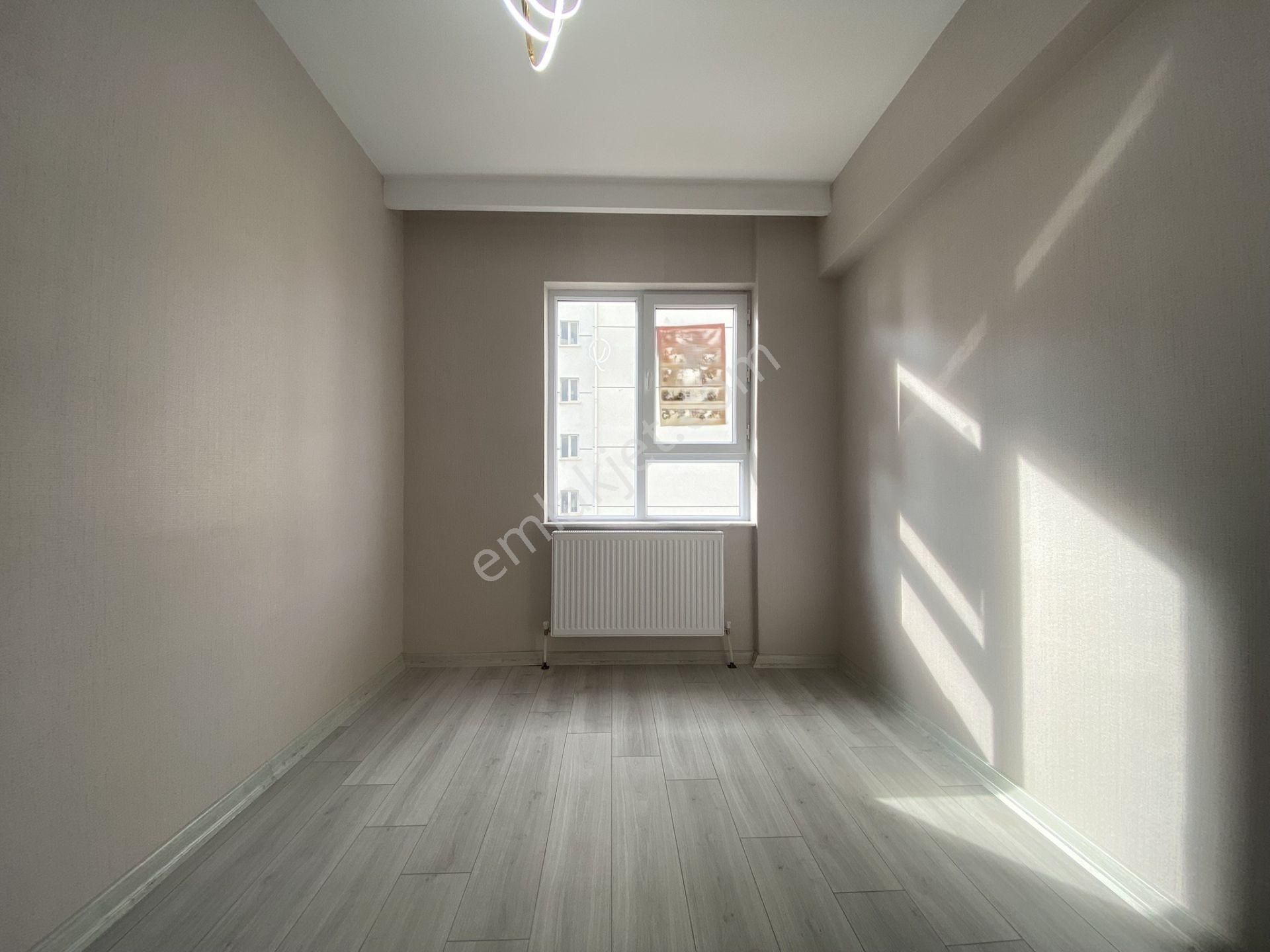 Nasip'ten Site İçersinde Teras Balkonlu Çift Banyolu 4+1 Daire - Görsel 21